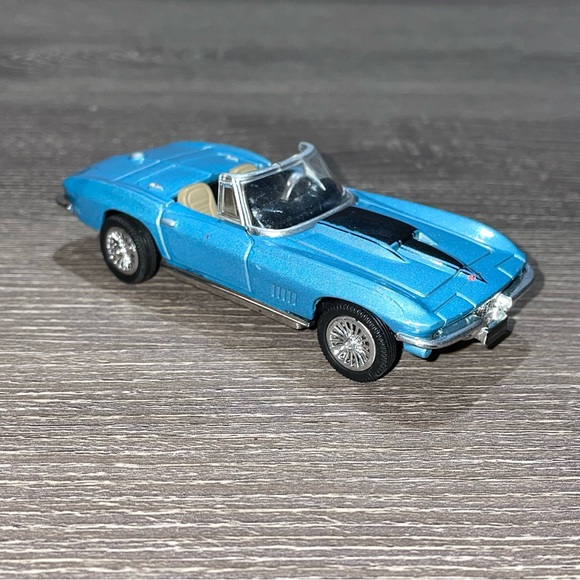 NEW RAY 1967 Chevy Corvette Blue Convertible Diecast Model Toy 1/43 Scale - Picture 6 of 9